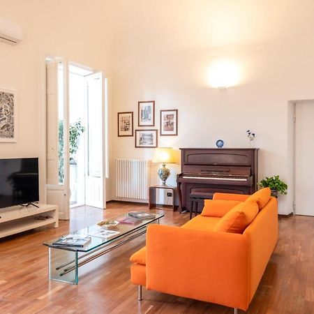 Ferienwohnung Finestre Sul Teatro - Catania - Parking Included Exterior foto